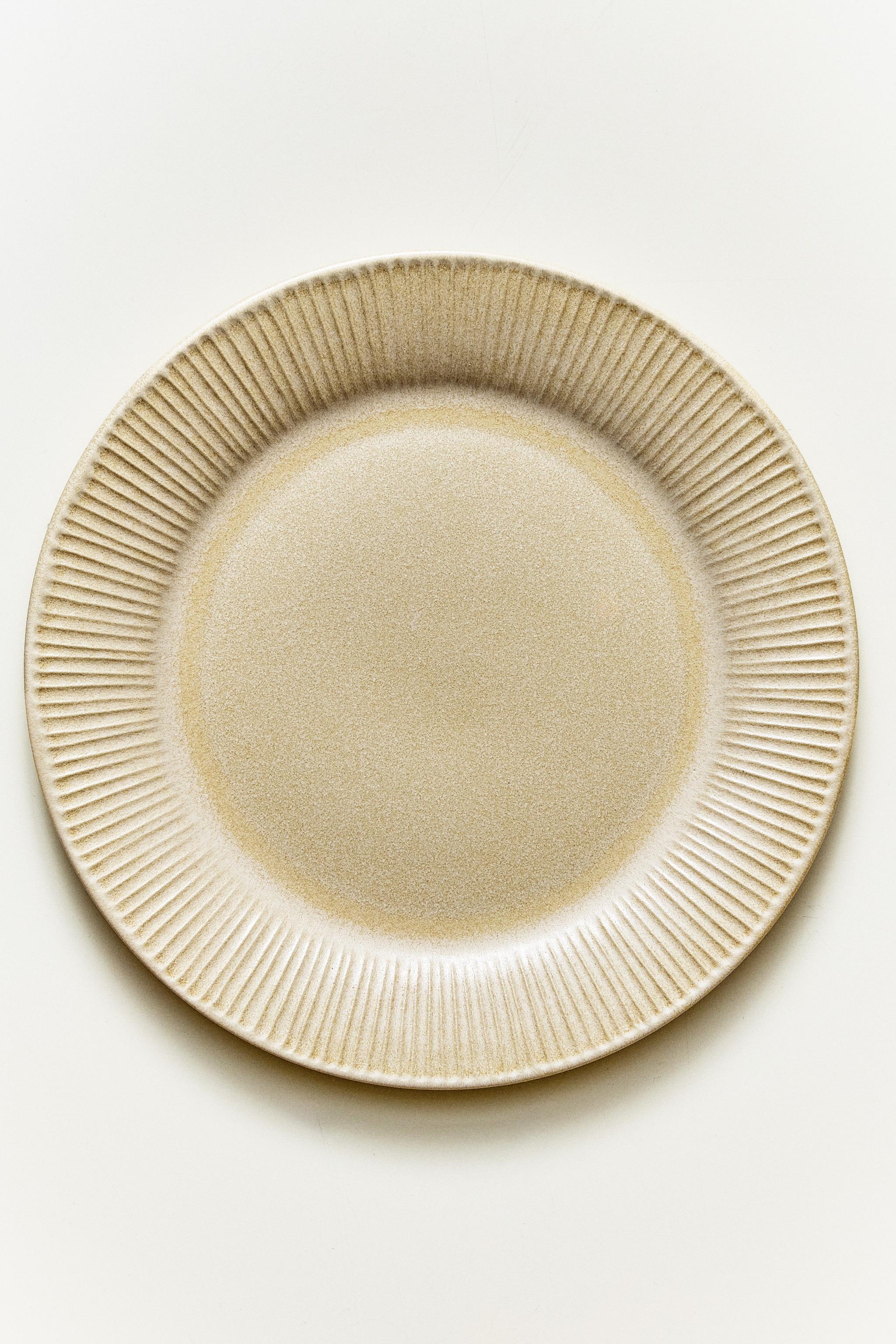 ASSIETTE PLATE GRÈS RAYÉ